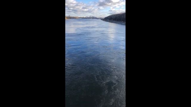 VLOG ЛИСТОПАД 2022. ЗВІЛЬНЕННЯ ХЕРСОНУ! ВИЖИВАЄМО У КИЄВІ БЕЗ ЕЛЕКТРИКИ, ВОДИ І ЗВ'ЯЗКУ смотреть онлайн