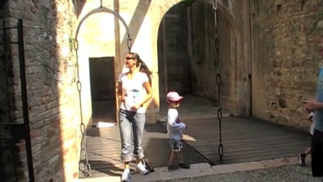 The Scaliger Castle (Sirmione, Lake Garda, Italy) смотреть онлайн