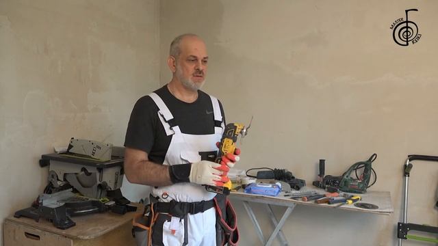 Демонтировать старые двери и расширить проем при необходимости смотреть онлайн