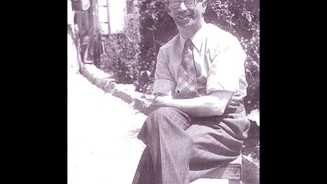 עגבניה אפרים די זהב- יהודה הר מלח-דואט מילים יהודה קרני לחן יואל אנגל 1949 смотреть онлайн