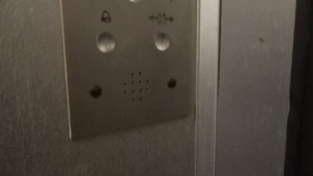 Модер. Лифт МосЛифт 1990-х @ Ул. Чертановская, 13 смотреть онлайн