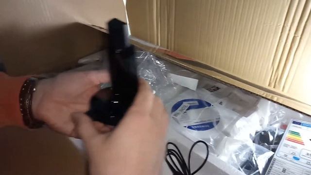 Samsung Monitor Curvo 24'' (UNBOXING) смотреть онлайн