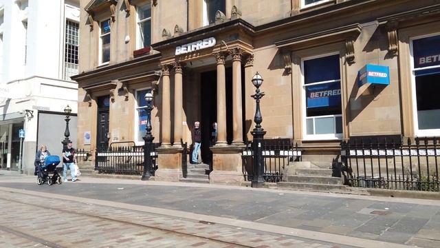 Dundee Scotland Walk through City ,Town centre main high street & shops UK City 4K смотреть онлайн