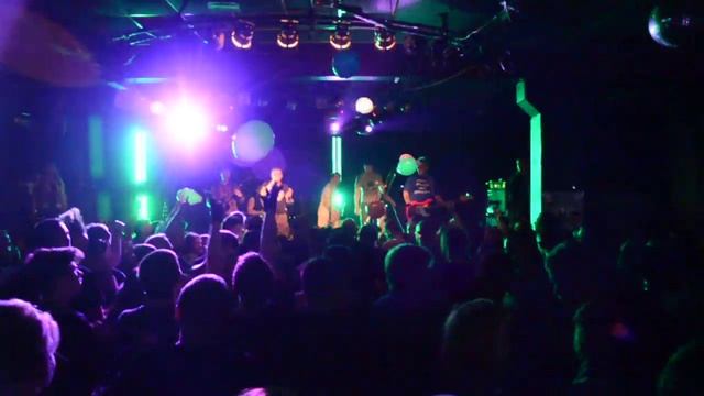 Включай микрофон! – Взрослых людей не бывает (live) смотреть онлайн