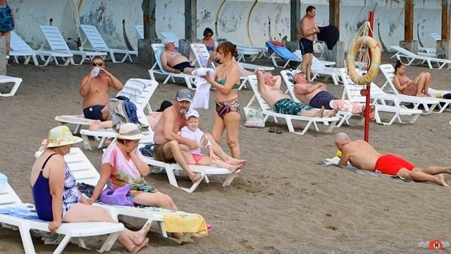 Пасмурный вечер в июне на курорте Судак. Лето 2023 смотреть онлайн