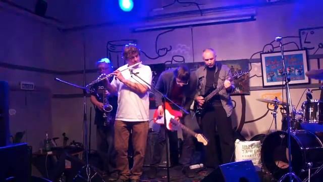 А. Сучилин, А. Бортничук, А. Борисов, П. Шевелёв в рюмочной Зюзино. смотреть онлайн