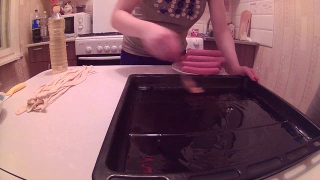 Готовка, сосиски в тесте и как их нельзя делать смотреть онлайн
