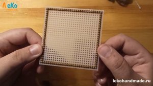 Как вышивать на пластиковой канве. Значок своими руками.