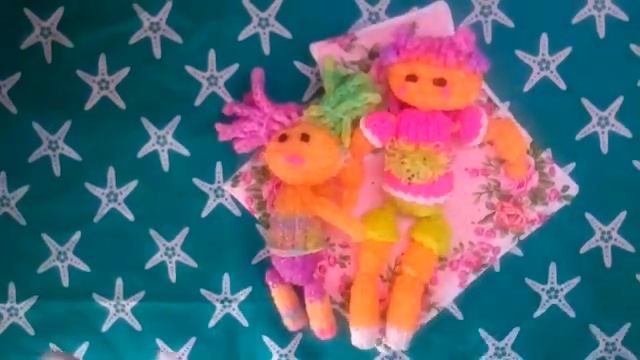 Обзор на самодельную куклу из резинок для плетения смотреть онлайн