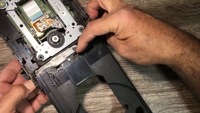 DVD PLAYER NÃO EJETA O DISCO corrigido com 1,00 real смотреть онлайн
