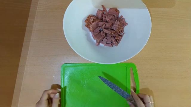 Вкусный салат с кириешками смотреть онлайн