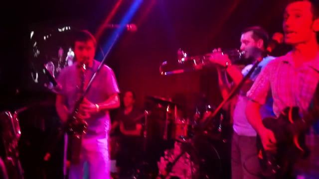 Markscheider Kunst - Танец бабушки бомжа