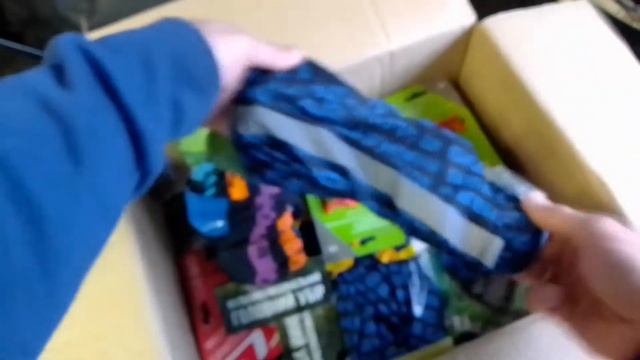 Розпаковка яскравих велоніщячків смотреть онлайн