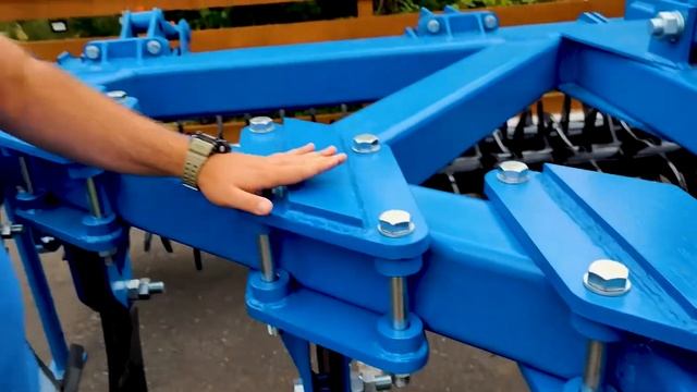 Плуг-глубокорыхлитель чизельный ПЧН-4 (Параплау). Повышаем урожайность и корневую систему растений. смотреть онлайн