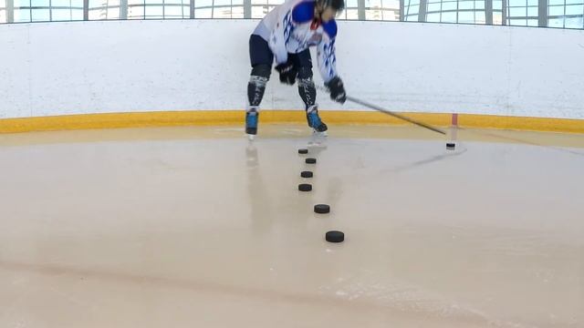 Обзор хоккейной клюшки CCM RibCor Trigger ASY Stick On-Ice Review смотреть онлайн