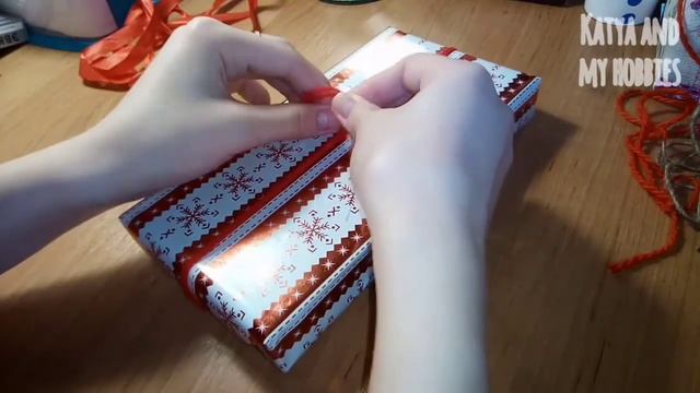 Как красиво упаковать подарок на НОВЫЙ ГОД???Идея как упаковать новогодние носочки?? смотреть онлайн