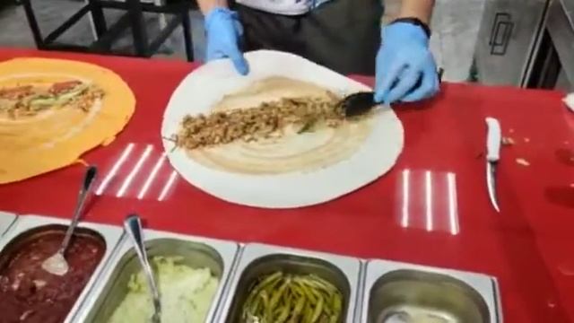 Тарзи тайёр кардани шаурма донер/ Как приготовить вкусный донер смотреть онлайн