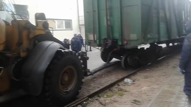 Выскочила колесная пара.Как вернуть вагон на рельсы. Wheelset