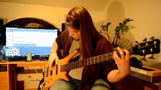 Antti Tuisku Bass Extravaganza Part II: En kommentoi смотреть онлайн