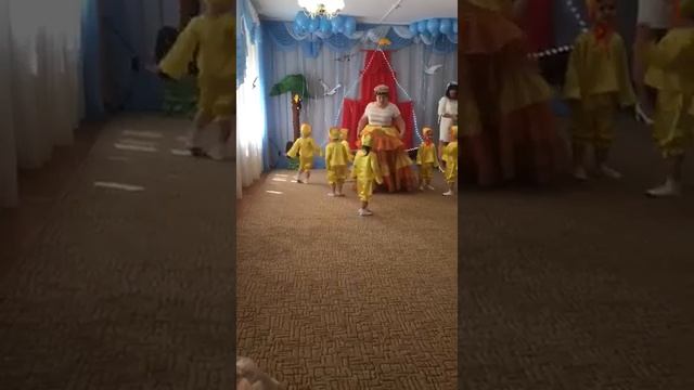танец цыплят смотреть онлайн