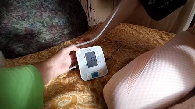 И что же в этом черном мешке мы получили?? Покупки с AliExpress, у нашей хате! ШОК!!! смотреть онлайн