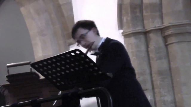 Tambourin by Gossec played by Chris Hill (18) on flute , with piano accompaniment смотреть онлайн