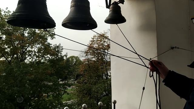 Урок колокольного звона. Простые фигуры на тройке зазвонных колоколов. Звон в 4 колокола. смотреть онлайн