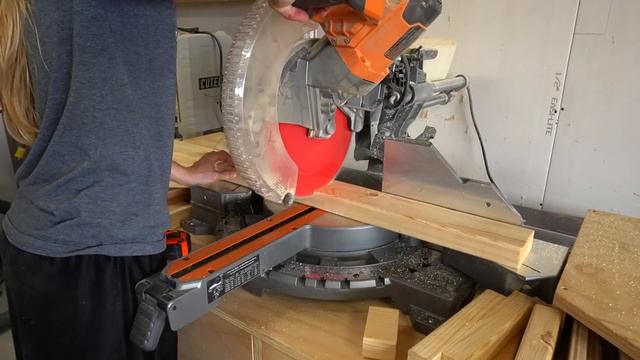 How to Build a Kids Floor Bed--From Dowels and 2x4s! смотреть онлайн