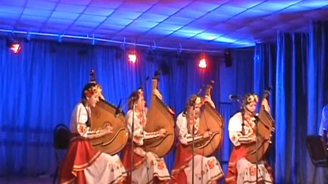 Ukrainian folk song on the bandura. Українська народна пісня на бандурі. Стояла м під грушков смотреть онлайн