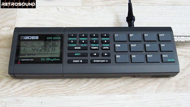 BOSS DR-220A "Dr. Rhythm" Drum Machine (1986) Roland TR-707 смотреть онлайн