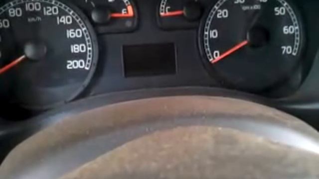 Solución fácil cuando al coche le cuesta arrancar en "frío" o en caliente смотреть онлайн