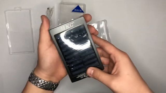 Відео огляд_ УМБ Power Bank Solar 9000 mAh мобільне зарядне із сонячною панеллю та лампою Чорна смотреть онлайн
