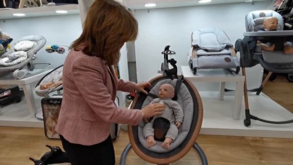 Maxi-Cosi Cassia Swing Demo - Baby Lady