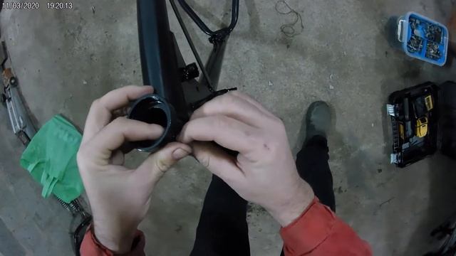 Как установить шильдик на раму мотоцикла смотреть онлайн