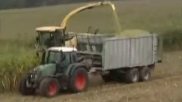 Fendt 300, 400, 700, 800 und 900 Vario Werbung смотреть онлайн