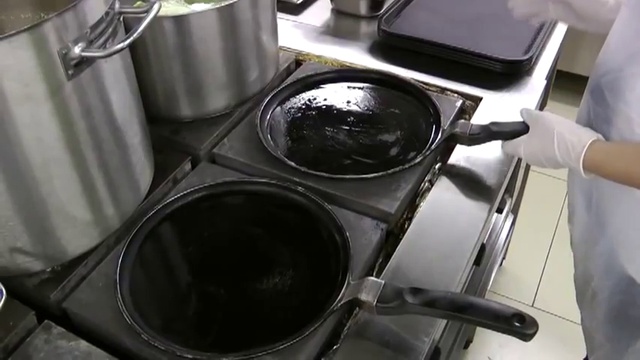 Как приготовить русские блины на воде с молоком смотреть онлайн