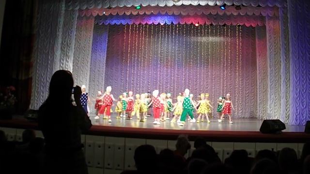 Ансамбль "Ритмы Века". Младшая группа. смотреть онлайн