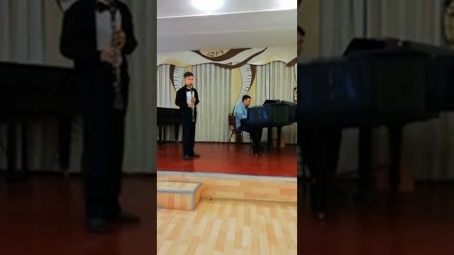 Д. Обер - Престо (в исполнении ученика Курбан Рахата) смотреть онлайн