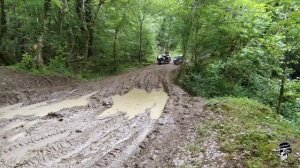 Мотоцикл Урал по бездорожью, купаемся в грязи 2