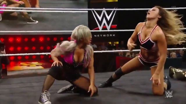Becky lynch vs Charlotte vs Emma vs Dana Brooke - NXT TakeOver Brooklyn 2015 HD смотреть онлайн