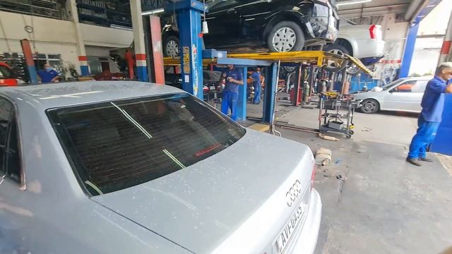 AUDI A8 4.2 - LIBERAMOS O RONCO DO V8 APÓS 27 ANOS! смотреть онлайн