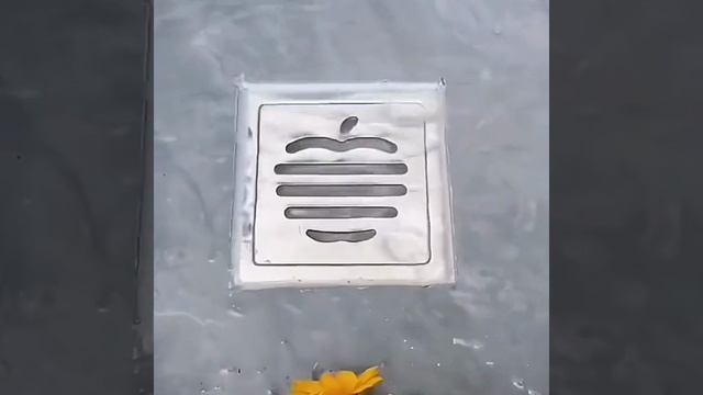 Гаджет для дома Лайфхаки для чистки кроссовок #shorts смотреть онлайн