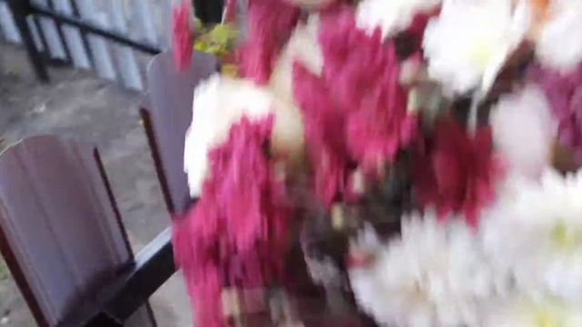 БУКЕТ НА СКОРУЮ РУКУ. 10 МИНУТ ВРЕМЕНИ ХВАТИЛО СФОРМИРОВАТЬ ЯРКУЮ КРАСОТУ. ОЦЕНИТЕ МОЁ УВЛЕЧЕНИЕ. смотреть онлайн