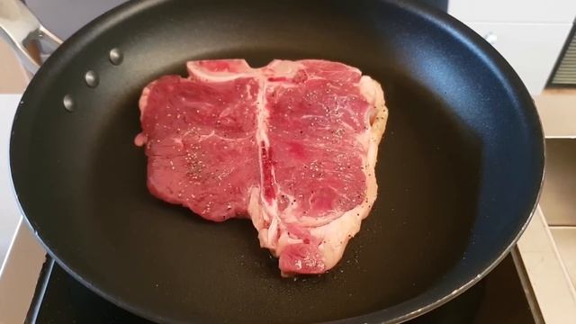 Стейк T-Bone. Как его готовить? все очень просто) смотреть онлайн