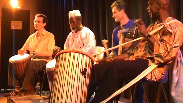 Djembe player Sega Sidibe meets Ibrahima Diabate смотреть онлайн