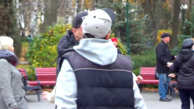 О чём плачут гитары Танцы в парке Горького Харьков Ноябрь 2021 смотреть онлайн