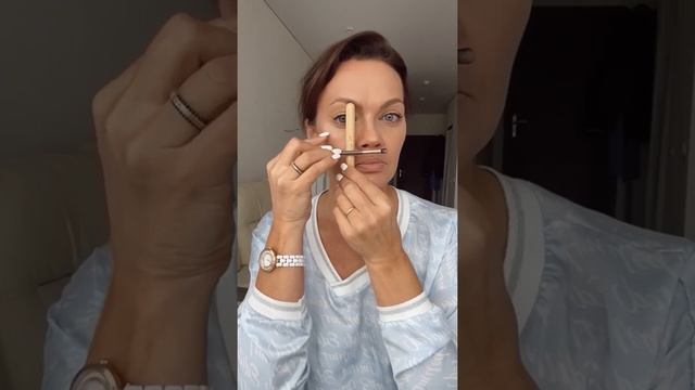 Нюд макияж и контуринг лица с помощью одной палетки THE ONE смотреть онлайн