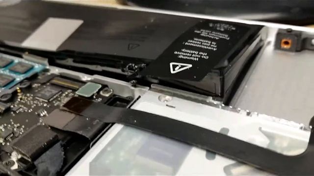 Macbook Pro Exploded Battery смотреть онлайн