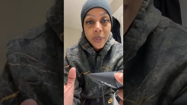 Milk Makeup Pore Eclipse Mattifying + Blurring Primer смотреть онлайн