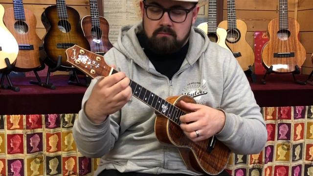 10 x 'Dream' Tenor Ukuleles - Comparing Kanile'a KoAloha Blackbird Rebel Barron River AnueNue & mor смотреть онлайн